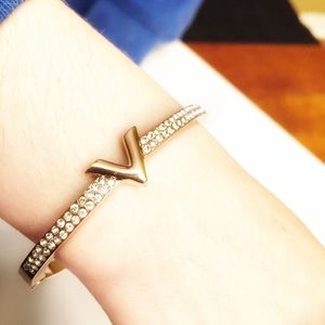 Beautiful V Initial RoseGold Color Bangle Bracelet